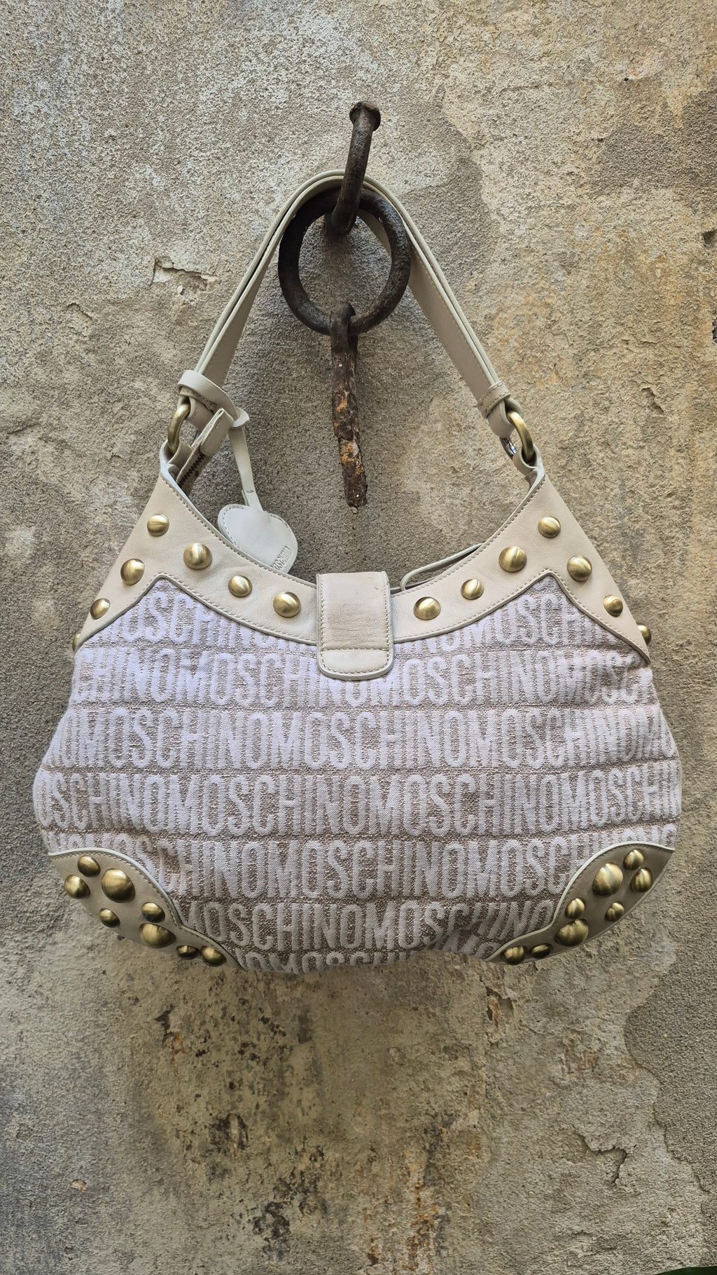 MOSCHINO
